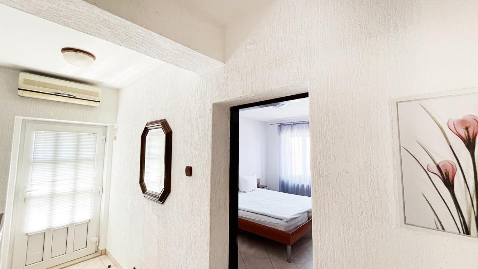 Vuke Apartments セニ エクステリア 写真