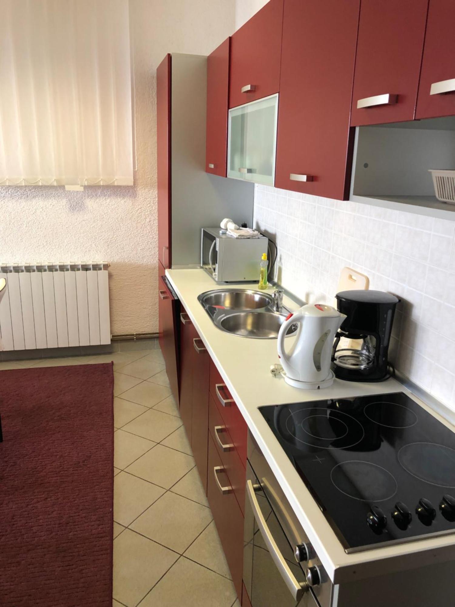 Vuke Apartments セニ エクステリア 写真