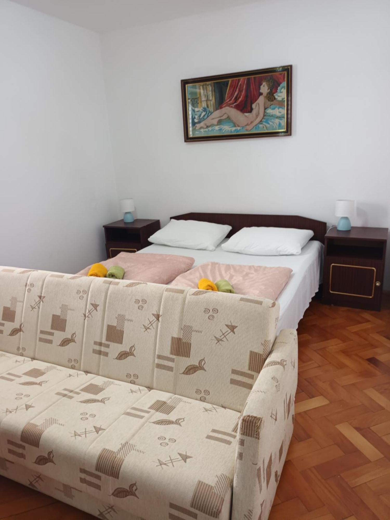 Vuke Apartments セニ エクステリア 写真